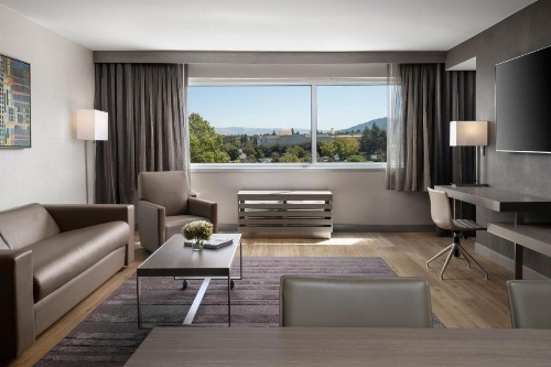 AC Hotel by Marriott Pleasanton image 9